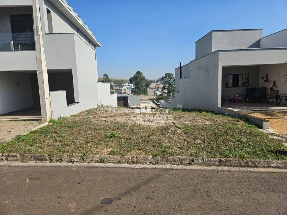 Loteamento e Condomínio, 200 m² - Foto 1