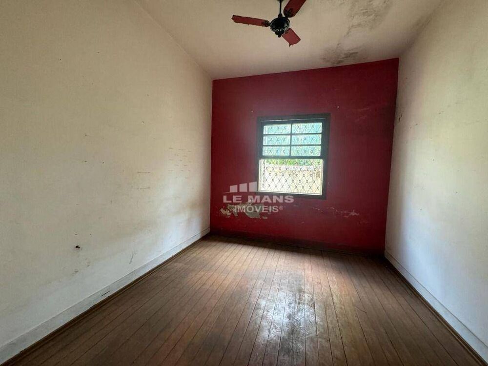 Casa à venda com 3 quartos, 161m² - Foto 2