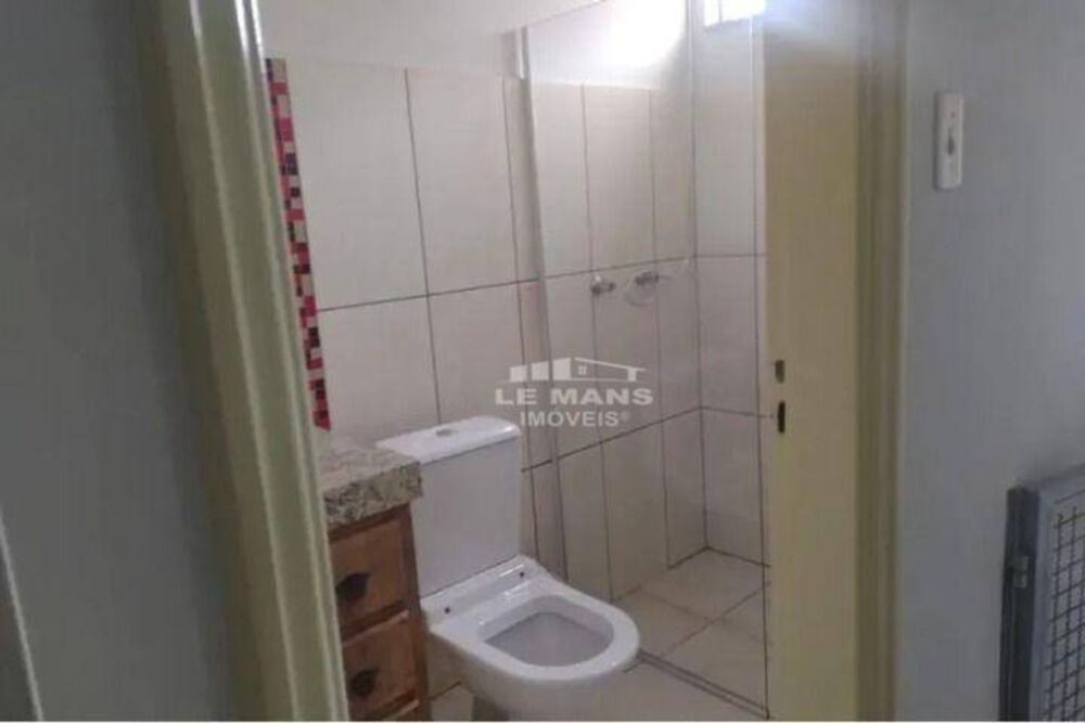 Casa para alugar com 3 quartos, 164m² - Foto 9
