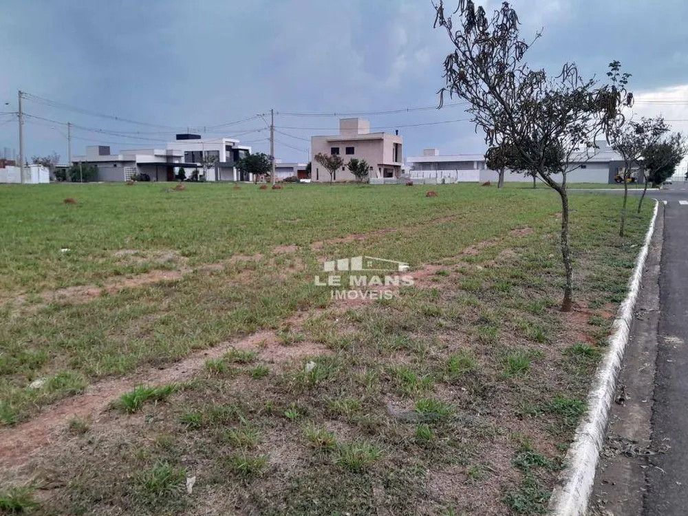 Loteamento e Condomínio, 200 m² - Foto 1
