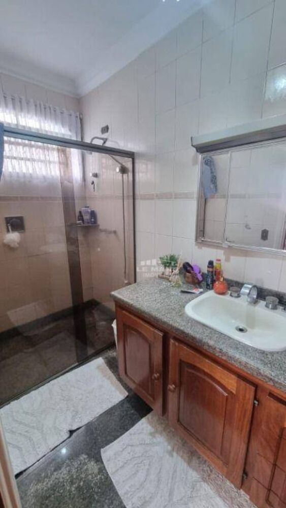 Casa, 4 quartos, 330 m² - Foto 1