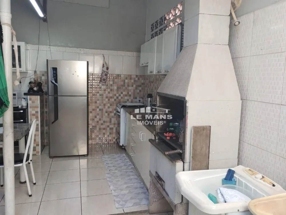 Casa, 3 quartos, 200 m² - Foto 11
