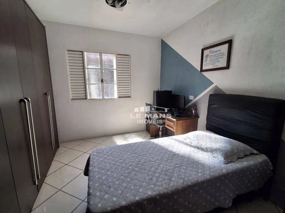 Casa, 3 quartos, 200 m² - Foto 2