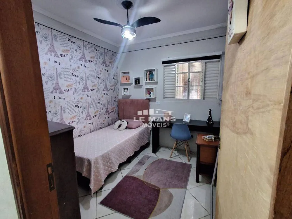 Casa, 3 quartos, 200 m² - Foto 4