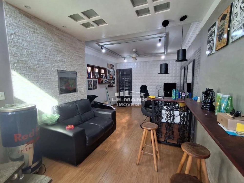 Casa, 3 quartos, 200 m² - Foto 1