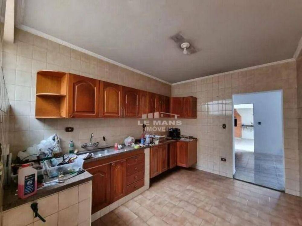 Casa, 3 quartos, 237 m² - Foto 1