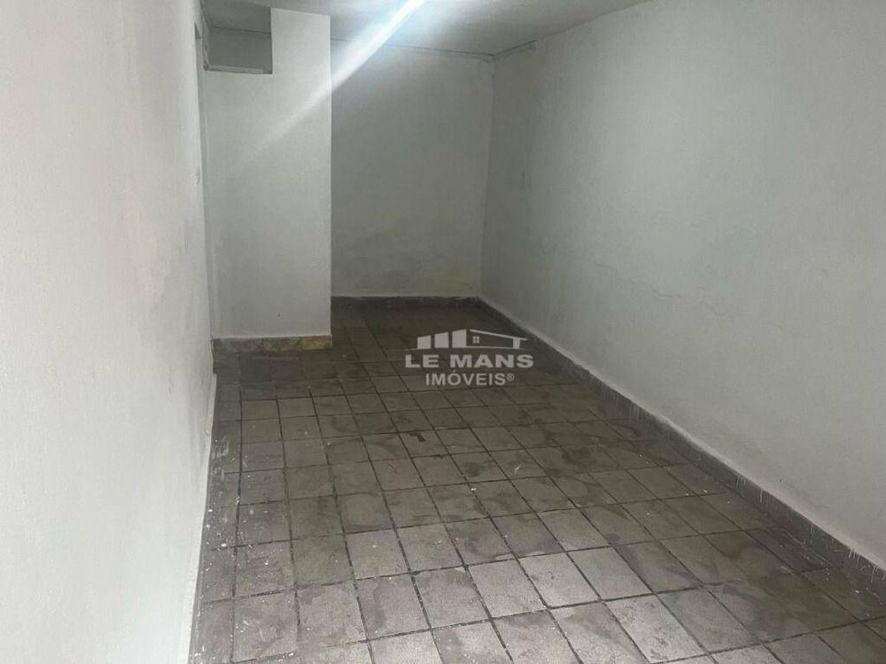 Casa para alugar com 1 quarto, 90m² - Foto 8