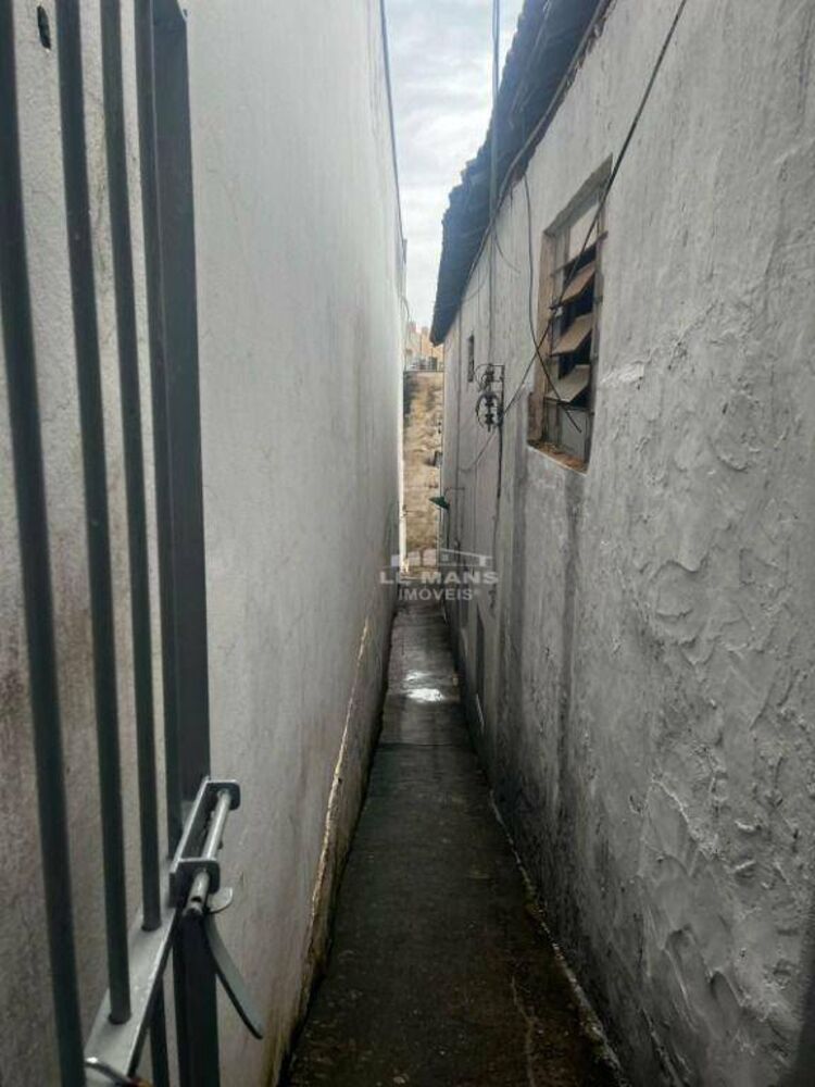 Casa para alugar com 1 quarto, 90m² - Foto 11