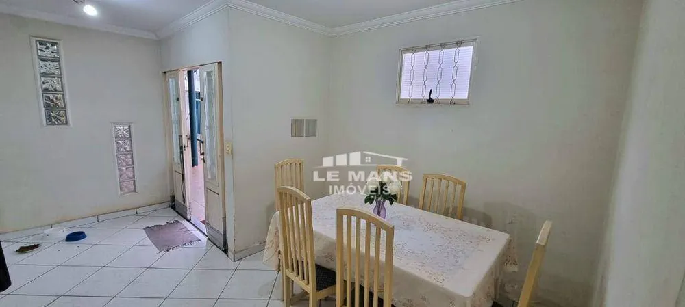 Casa, 3 quartos, 146 m² - Foto 2