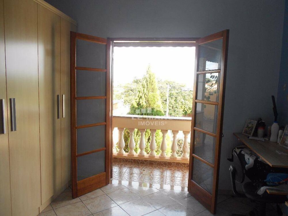 Casa, 3 quartos, 205 m² - Foto 2