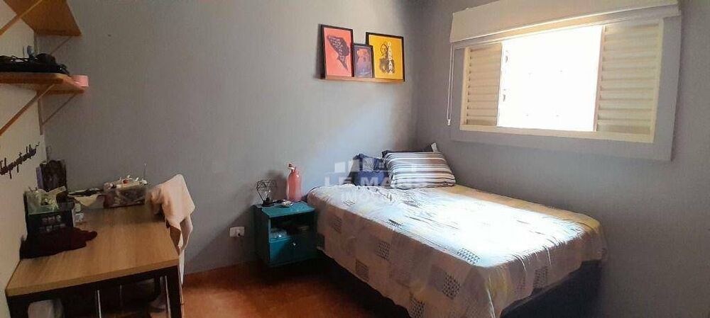 Casa à venda com 3 quartos, 82m² - Foto 3