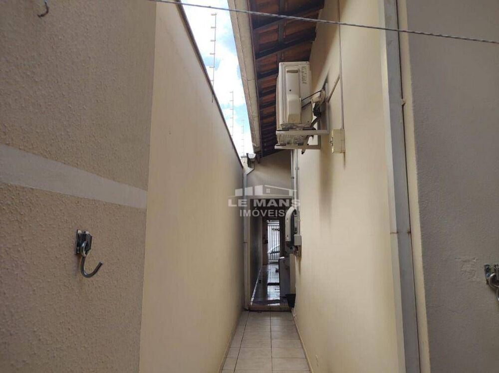 Casa à venda com 3 quartos, 117m² - Foto 11