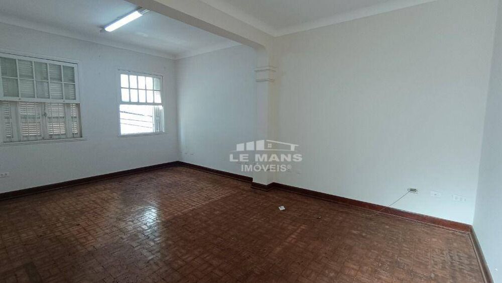 Casa, 3 quartos, 218 m² - Foto 1