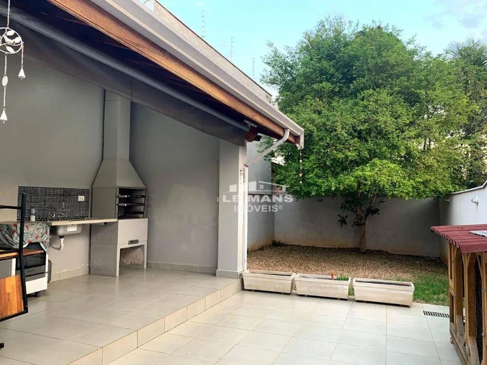 Casa, 4 quartos, 230 m² - Foto 1