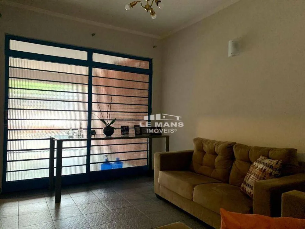 Casa, 4 quartos, 230 m² - Foto 2