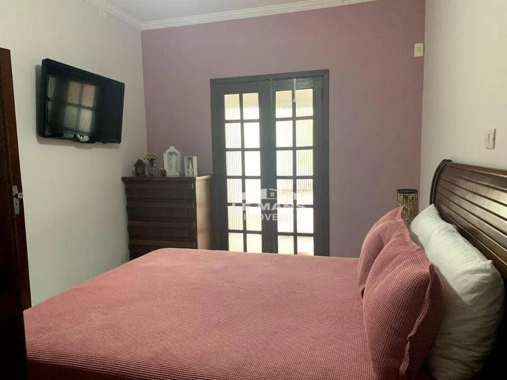 Casa, 4 quartos, 230 m² - Foto 1