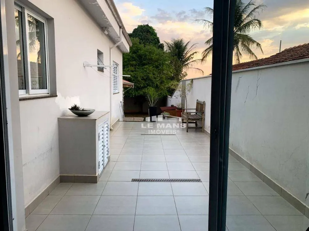 Casa, 4 quartos, 230 m² - Foto 2