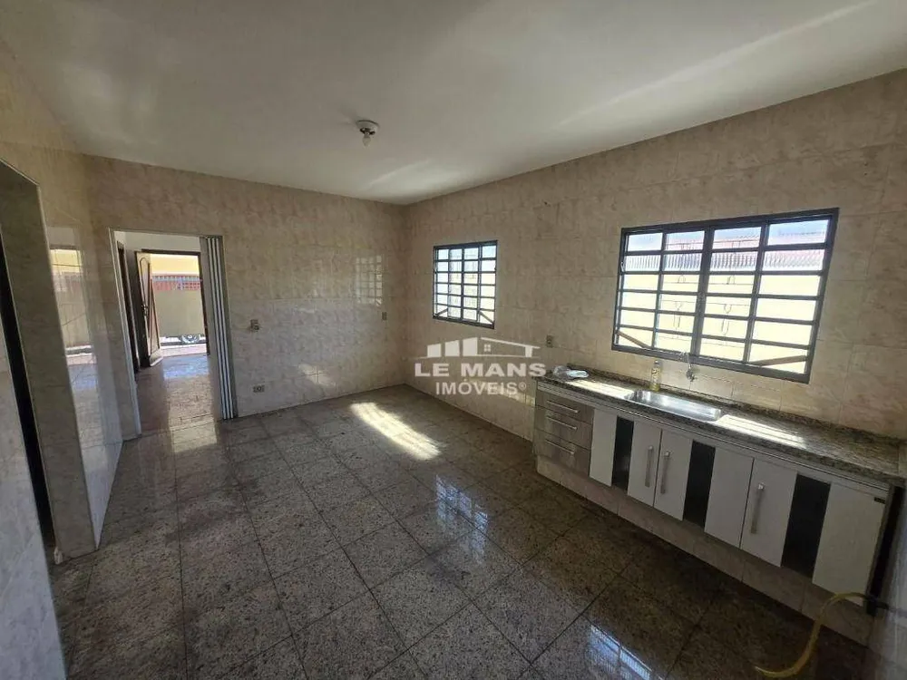 Casa, 5 quartos, 128 m² - Foto 3