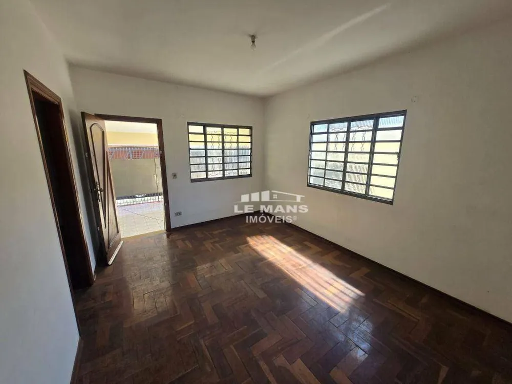 Casa, 5 quartos, 128 m² - Foto 2
