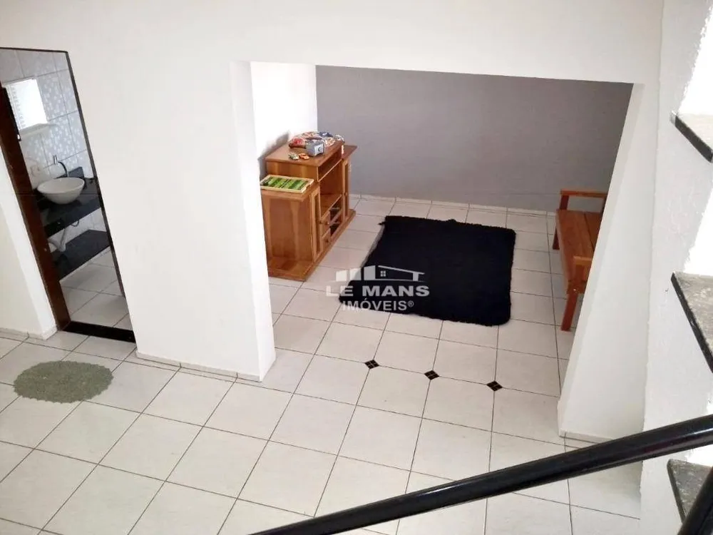 Casa, 2 quartos, 180 m² - Foto 1