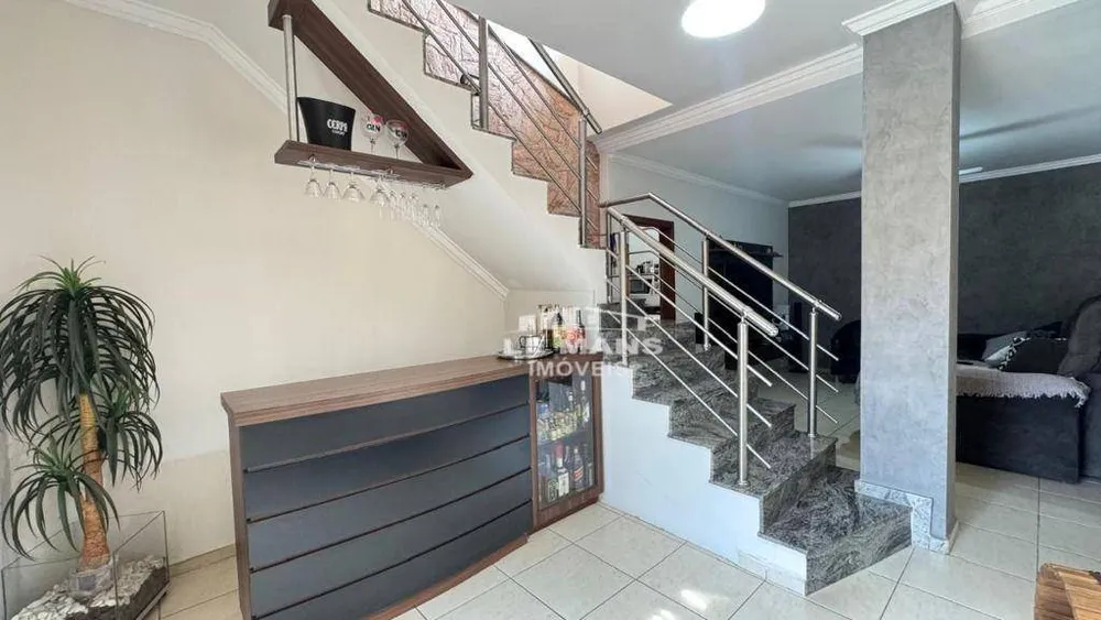 Casa, 3 quartos, 255 m² - Foto 3