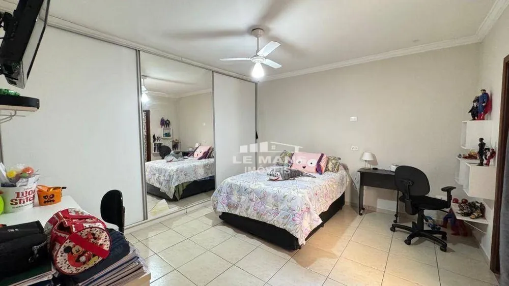 Casa, 3 quartos, 255 m² - Foto 7