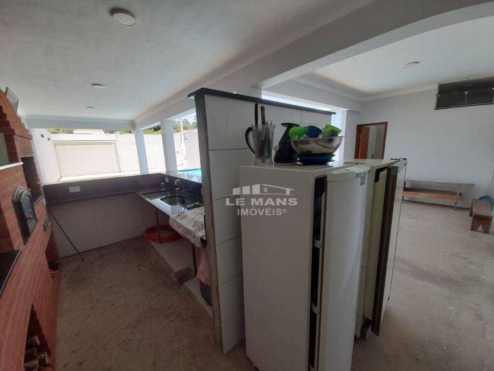 Casa à venda com 2 quartos, 125m² - Foto 7