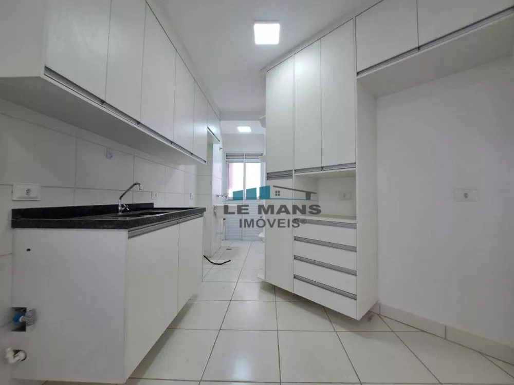 Apartamento para alugar com 2 quartos, 66m² - Foto 2