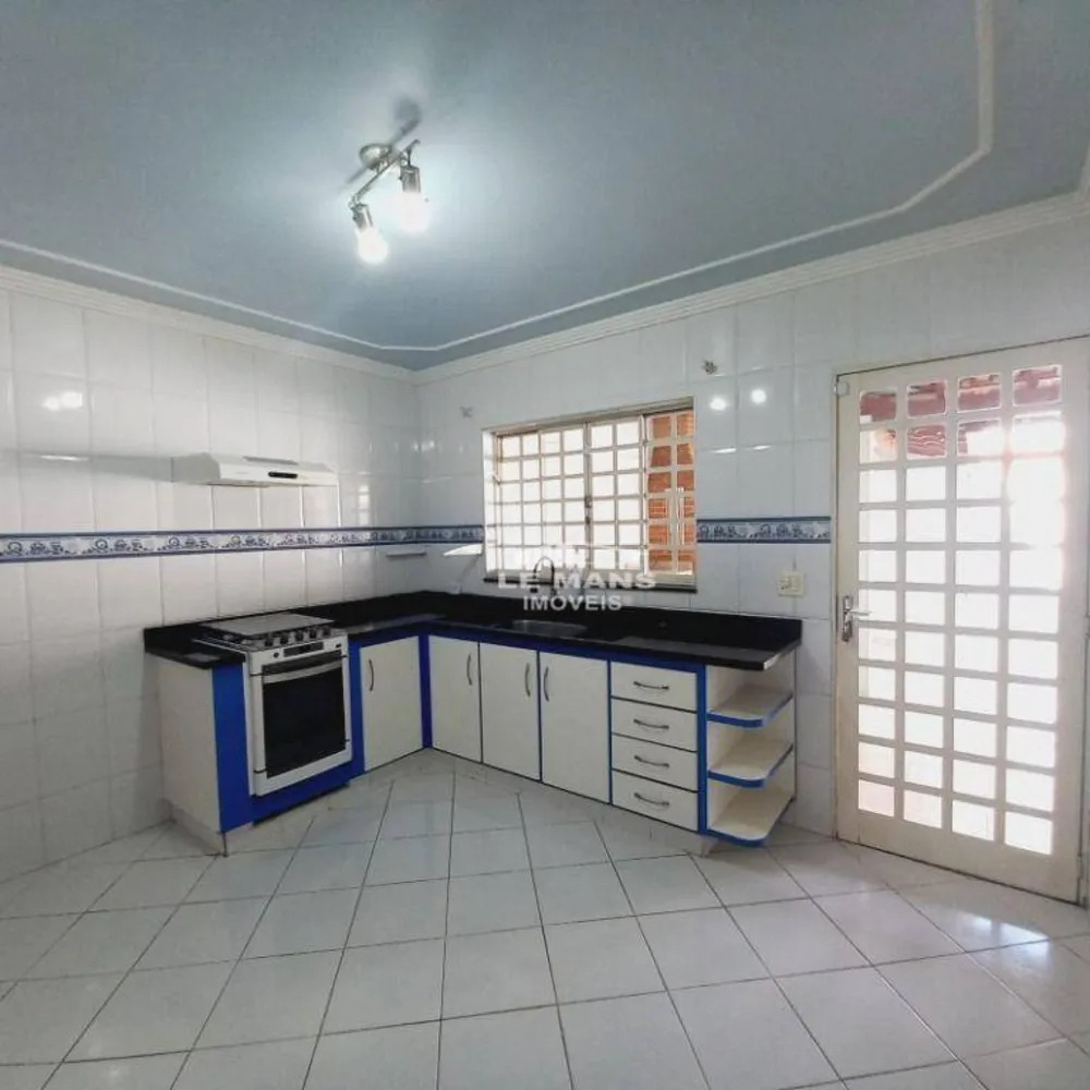 Casa, 3 quartos, 177 m² - Foto 4