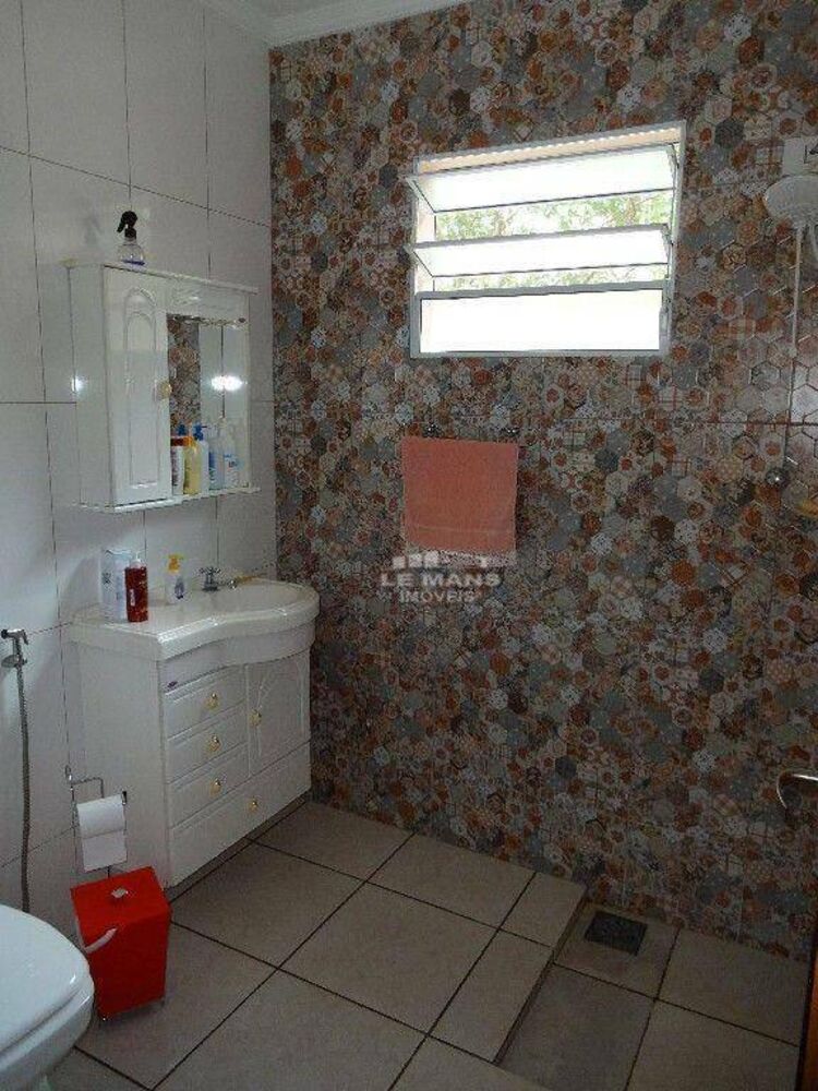 Casa à venda com 4 quartos, 190m² - Foto 3