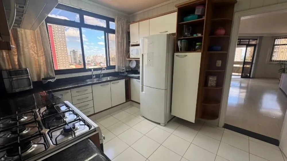 Apartamento, 3 quartos, 189 m² - Foto 1