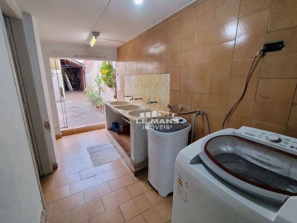 Casa, 4 quartos, 273 m² - Foto 1