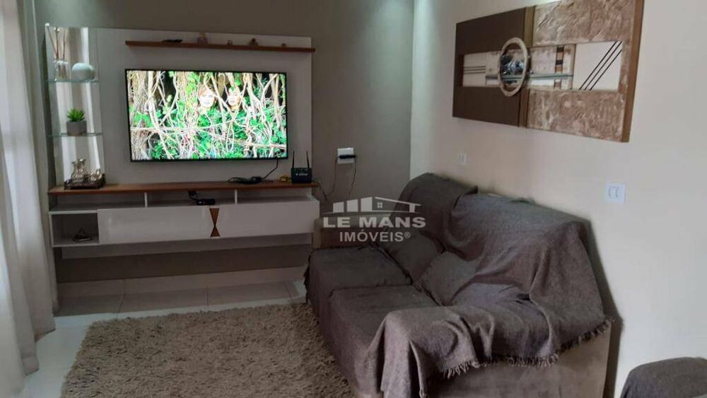 Casa à venda com 4 quartos, 150m² - Foto 1