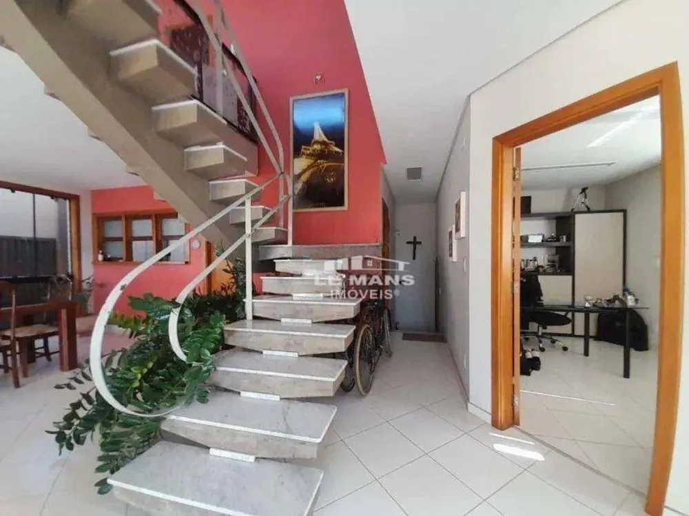 Casa, 3 quartos, 243 m² - Foto 7