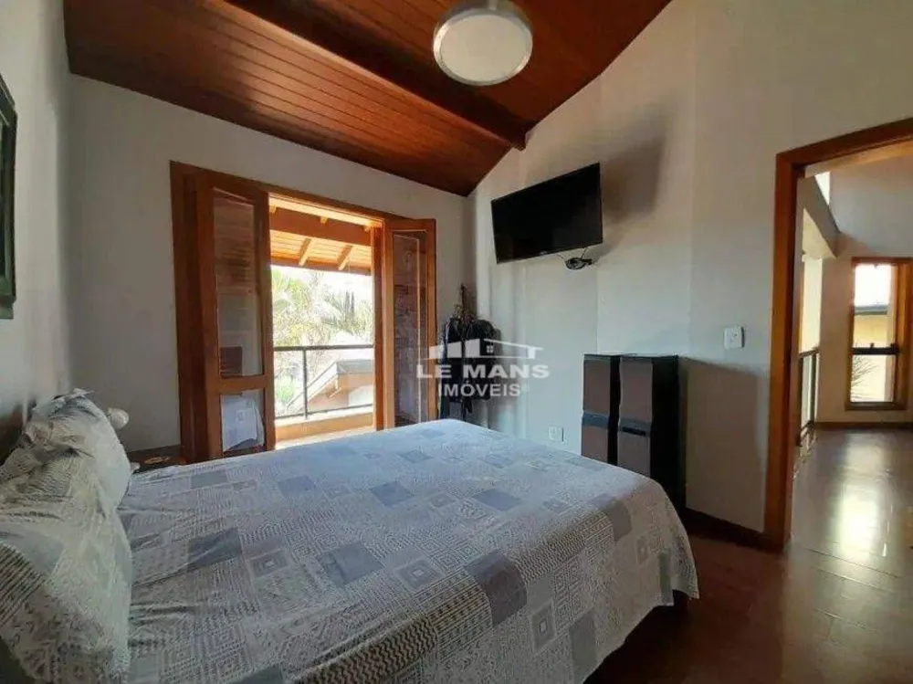 Casa, 3 quartos, 243 m² - Foto 2
