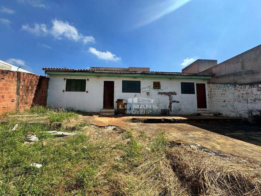 Casa à venda com 1 quarto, 52m² - Foto 1