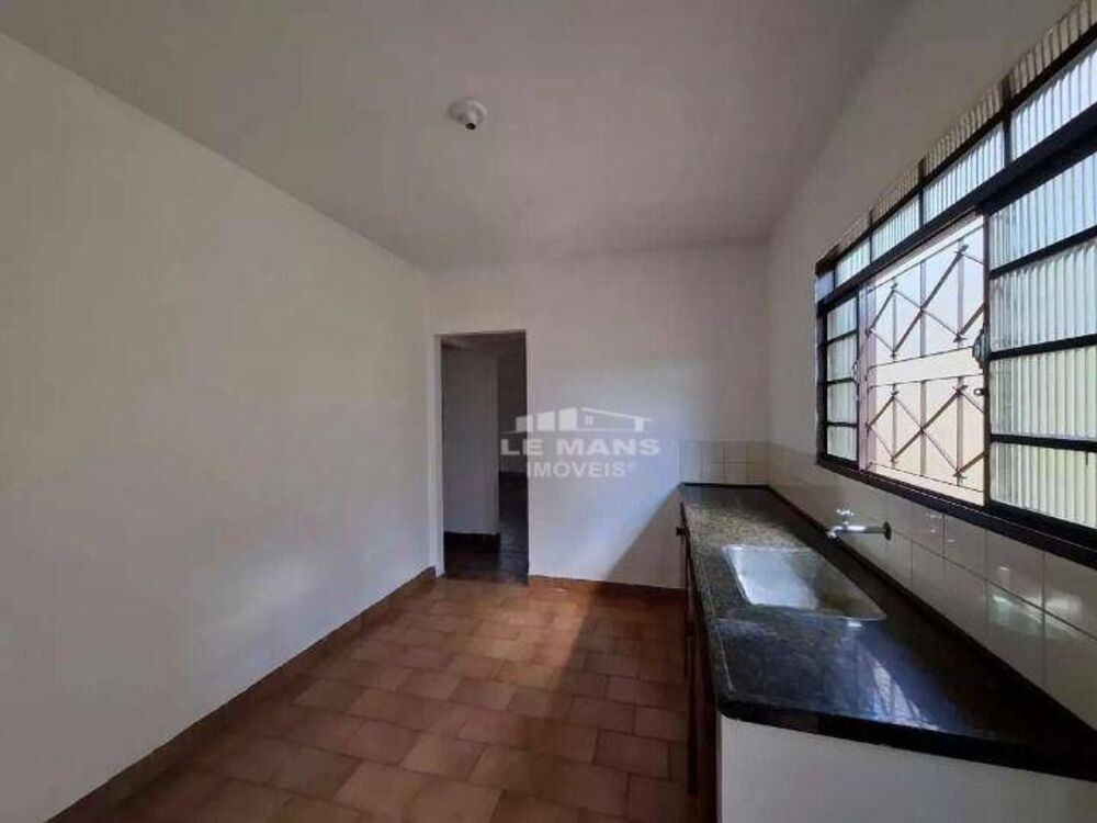Casa à venda com 3 quartos, 167m² - Foto 9