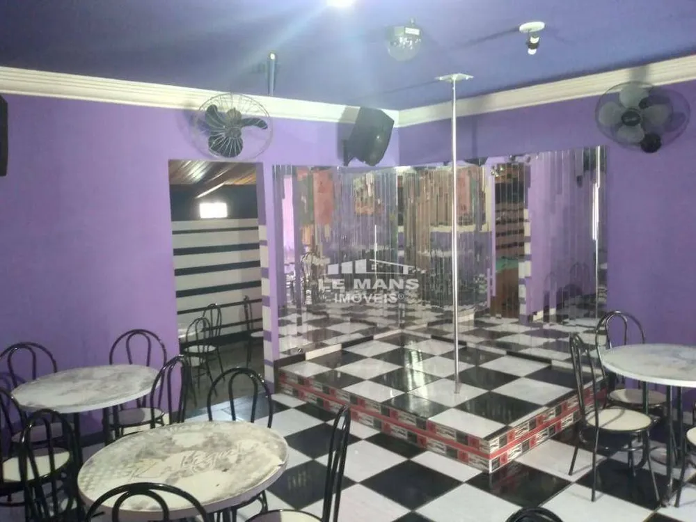 Chácara, 6 quartos, 422 m² - Foto 5
