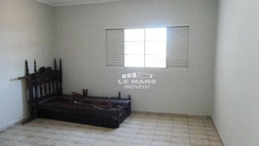 Casa, 5 quartos, 212 m² - Foto 2