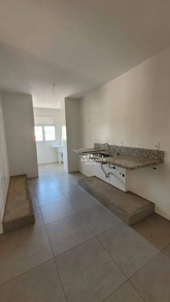 Apartamento, 3 quartos, 107 m² - Foto 2