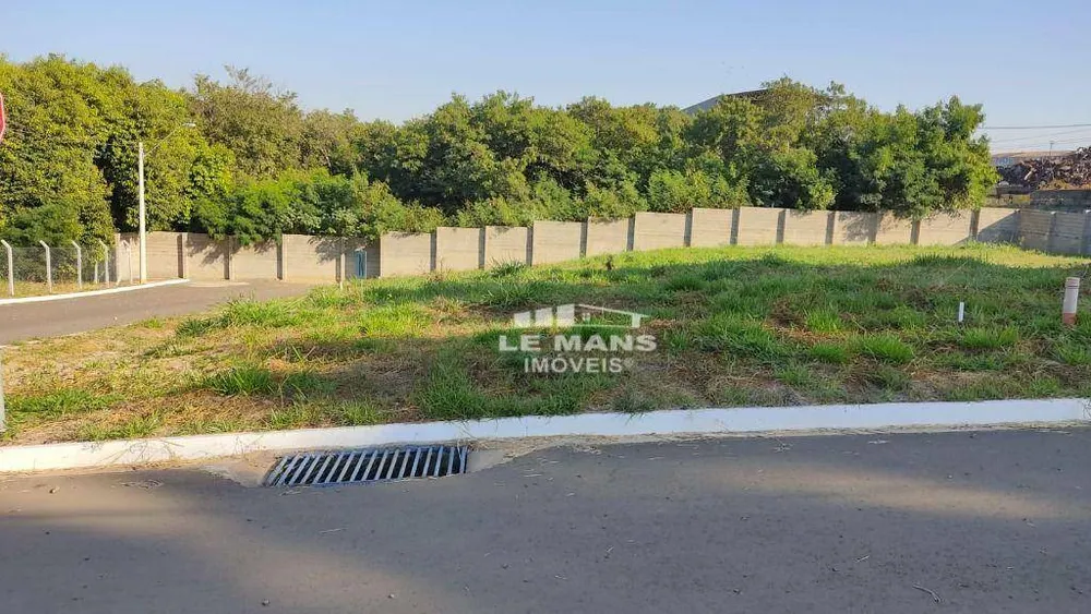 Loteamento e Condomínio, 251 m² - Foto 1