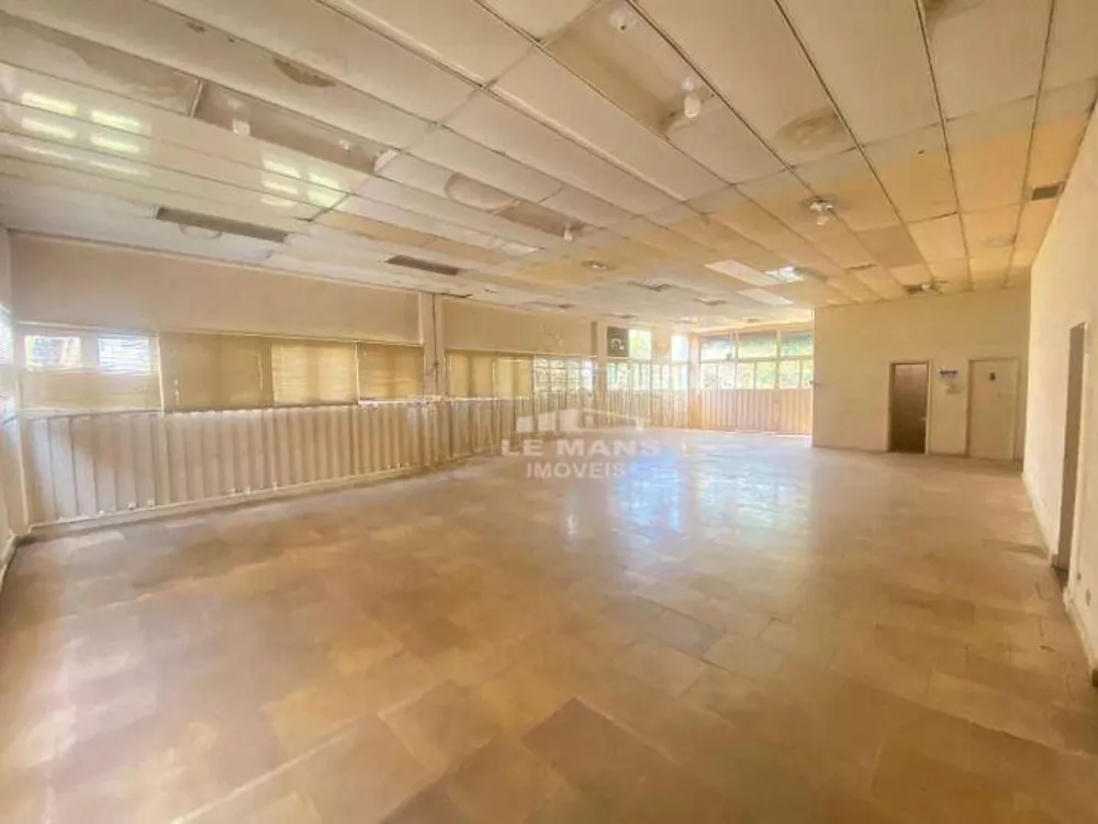Loja-Salão, 2050 m² - Foto 1