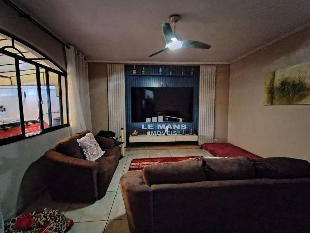 Casa, 3 quartos, 164 m² - Foto 3