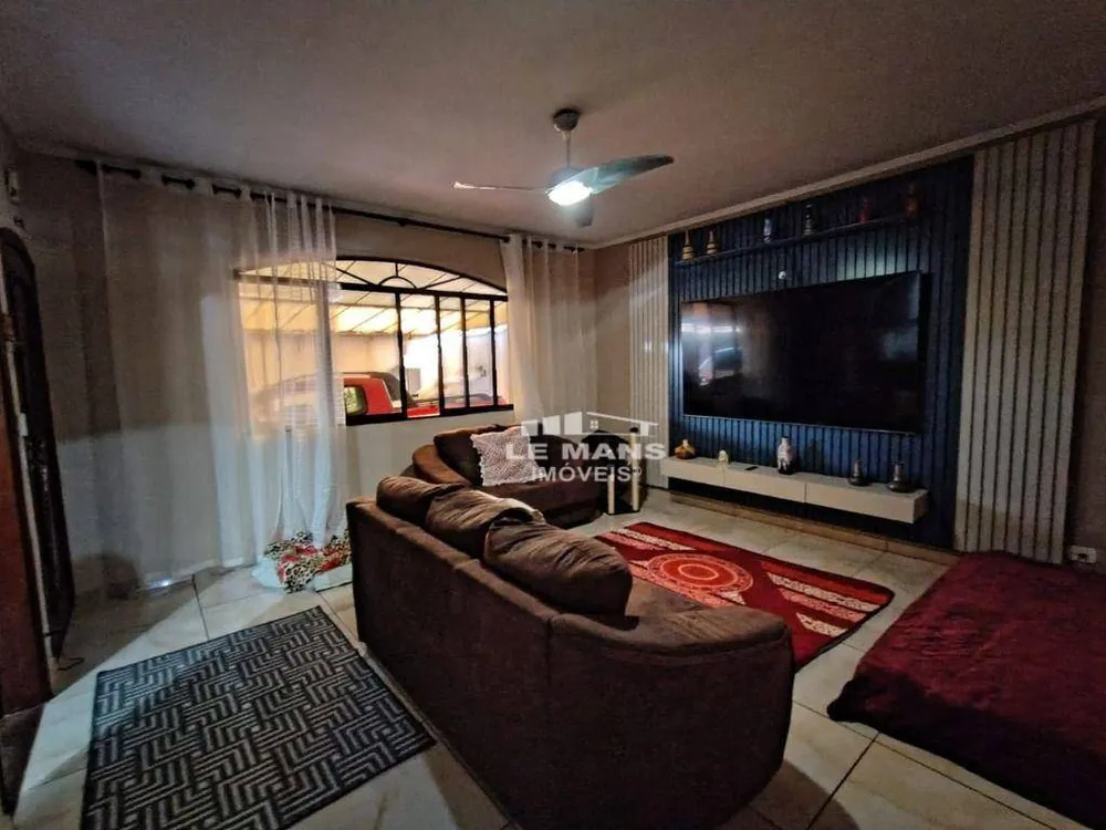Casa, 3 quartos, 164 m² - Foto 2