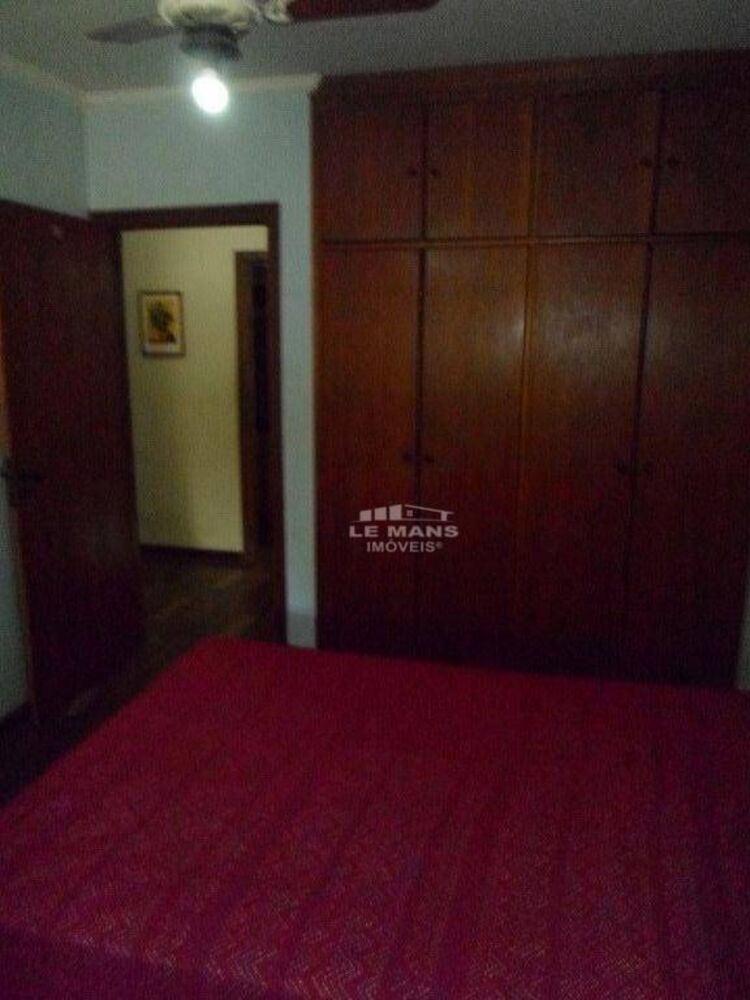 Casa à venda com 3 quartos, 182m² - Foto 4