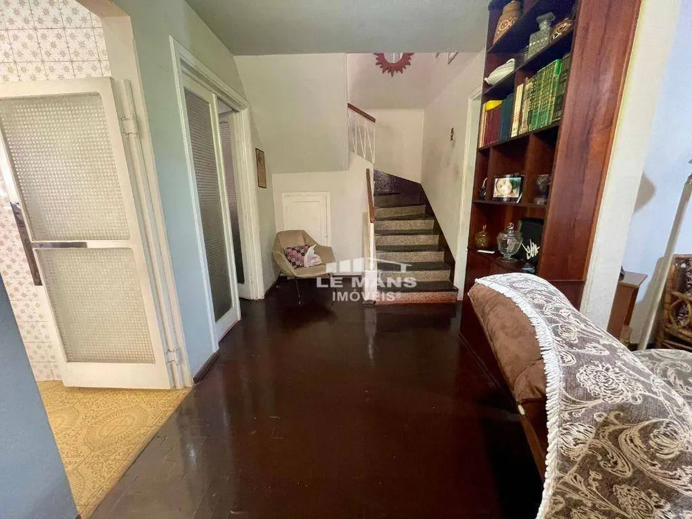 Casa, 3 quartos, 268 m² - Foto 1