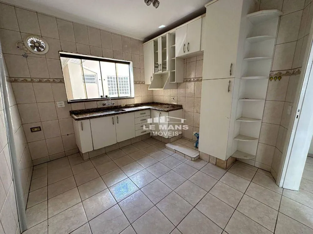 Casa, 3 quartos, 231 m² - Foto 7