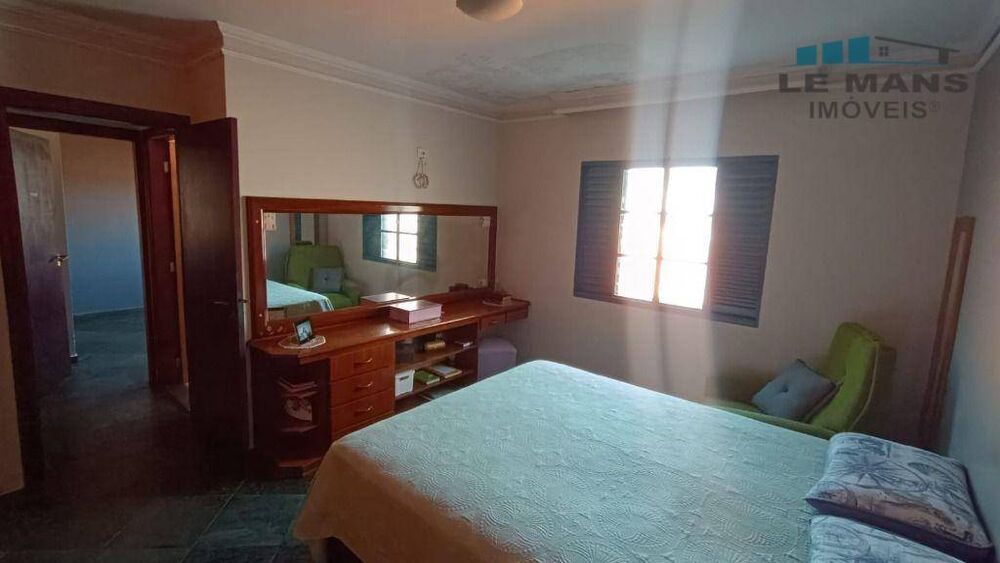 Casa, 4 quartos, 214 m² - Foto 5