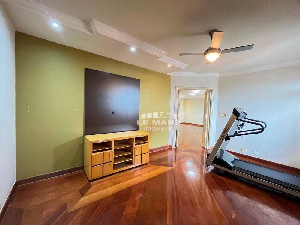 Apartamento, 3 quartos, 218 m² - Foto 1