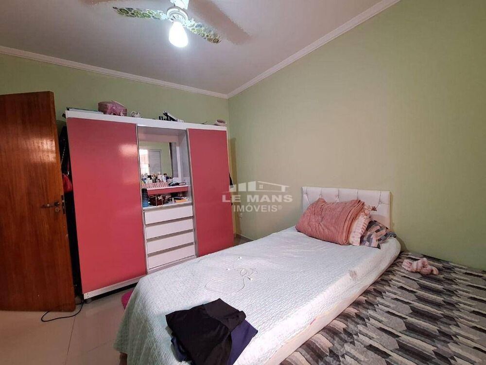 Casa, 3 quartos, 70 m² - Foto 1